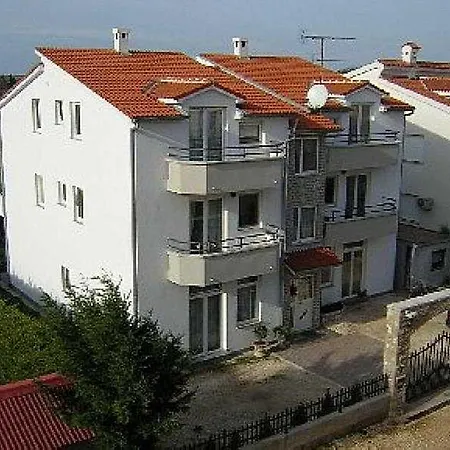 Catalina 3*