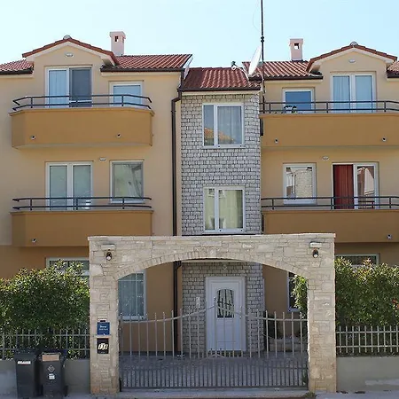 Catalina ميدولين